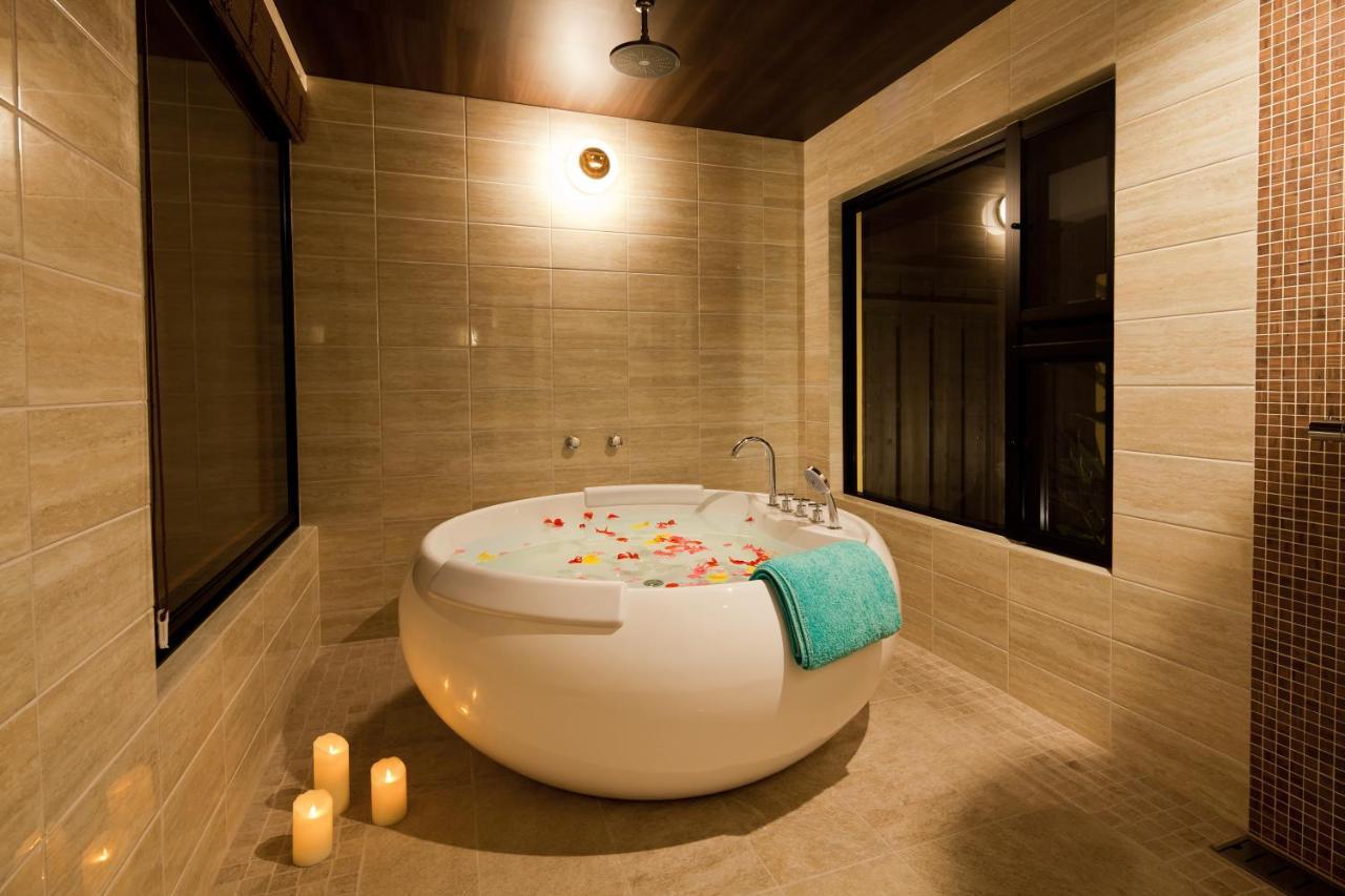 Bougain Terrace Resort Thi-Chi House Наґо Екстер'єр фото